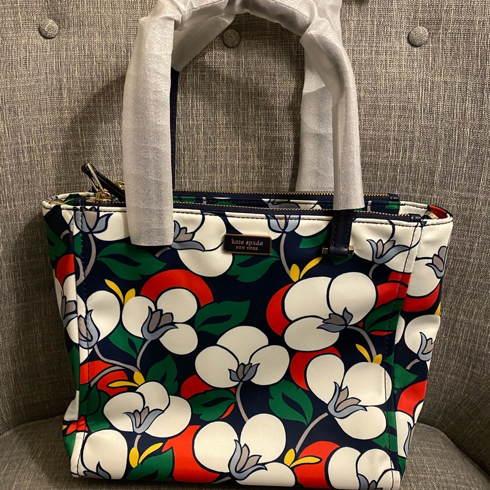 Kate Spade Satchel - Picture 3 of 9